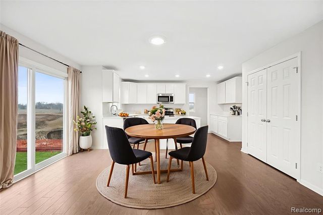 649 Swift Creek Drive, Chelsea, MI 48118