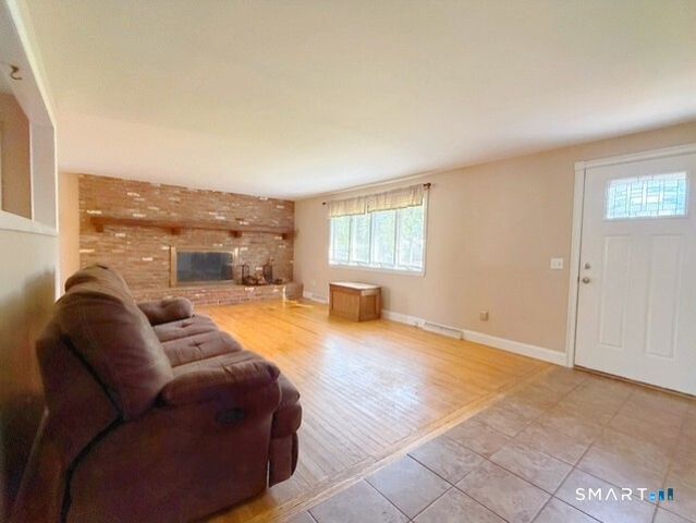 37 Peters Lane, North Haven, CT 06473