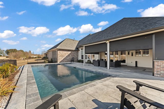 6277 Royal Lakes Estates Avenue, Gonzales, LA 70737