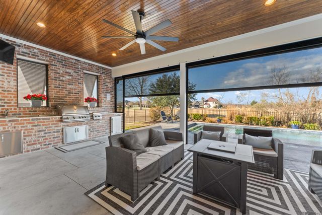 6277 Royal Lakes Estates Avenue, Gonzales, LA 70737