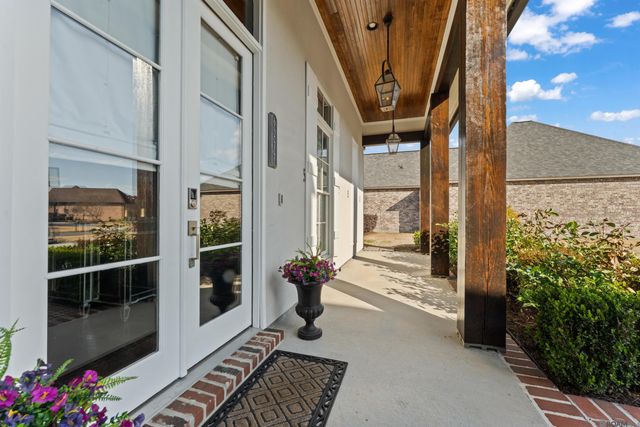 6277 Royal Lakes Estates Avenue, Gonzales, LA 70737