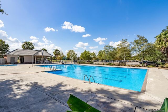 6277 Royal Lakes Estates Avenue, Gonzales, LA 70737