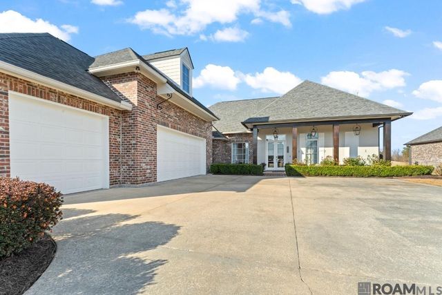 6277 Royal Lakes Estates Avenue, Gonzales, LA 70737