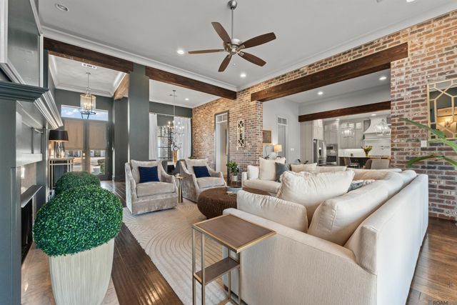 6277 Royal Lakes Estates Avenue, Gonzales, LA 70737