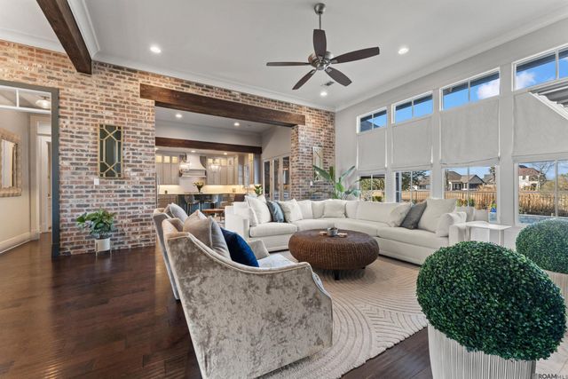 6277 Royal Lakes Estates Avenue, Gonzales, LA 70737