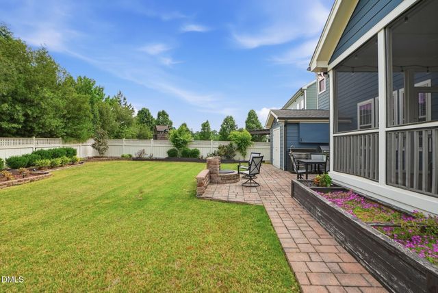100 Climbing Tree Trail, Holly Springs, NC 27540