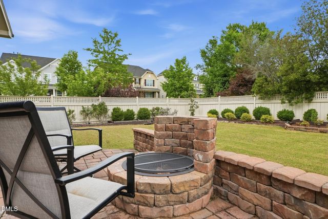 100 Climbing Tree Trail, Holly Springs, NC 27540