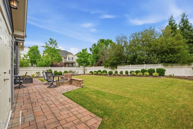 100 Climbing Tree Trail, Holly Springs, NC 27540