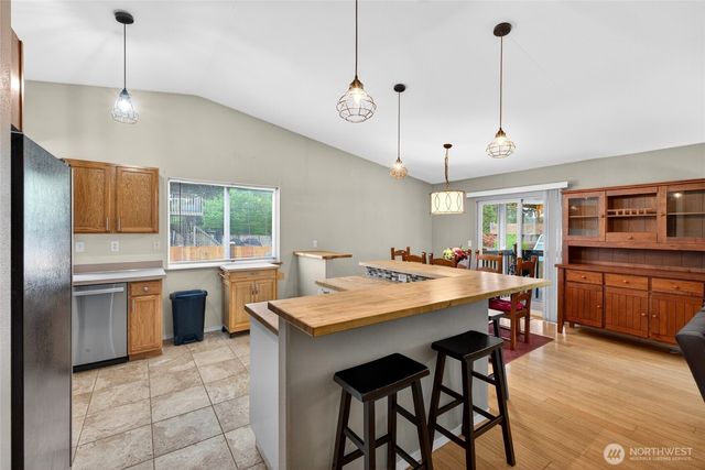10702 211th Avenue Ct E, Bonney Lake, WA 98391