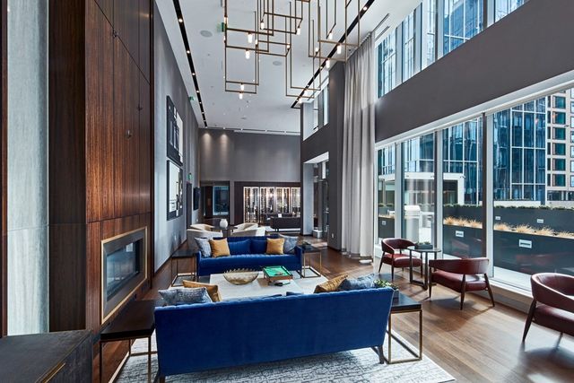 133 Seaport 1703, Boston, MA 02210