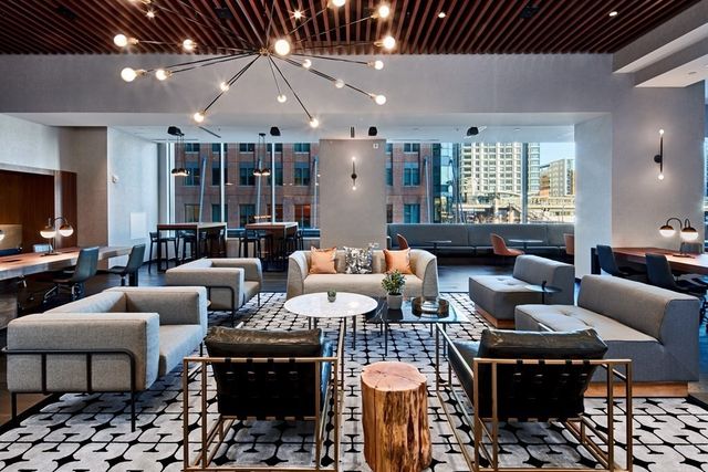 133 Seaport 1703, Boston, MA 02210