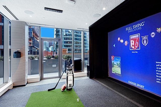 133 Seaport 1703, Boston, MA 02210