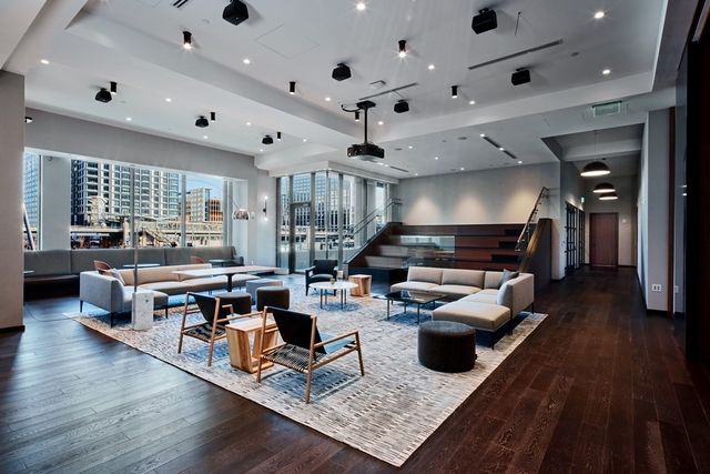 133 Seaport 1703, Boston, MA 02210