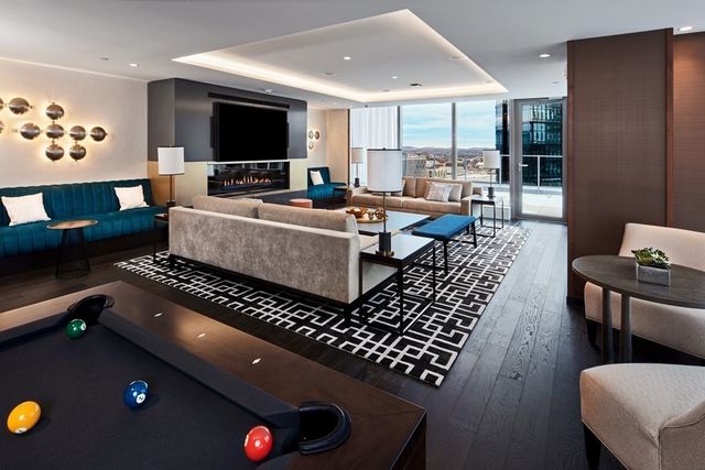 133 Seaport 1703, Boston, MA 02210