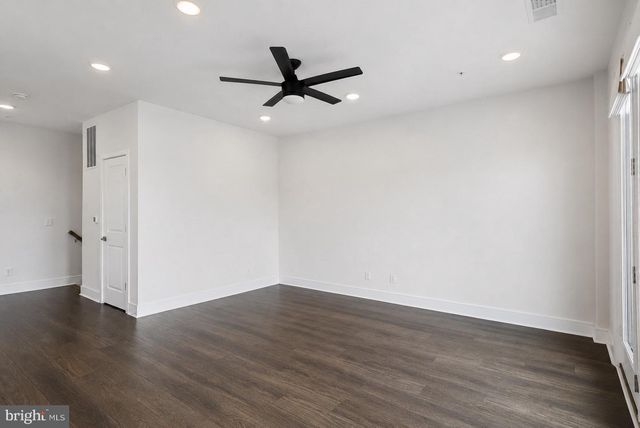 42623 NUBBINS TER, Ashburn, VA 20147