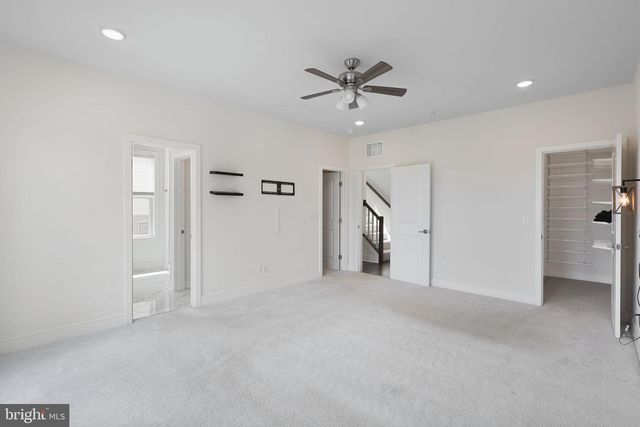 42623 NUBBINS TER, Ashburn, VA 20147