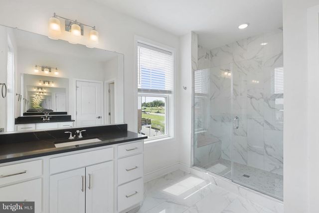 42623 NUBBINS TER, Ashburn, VA 20147