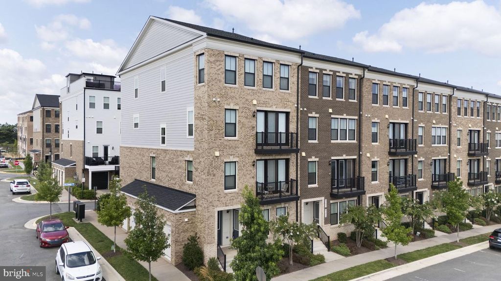 42623 NUBBINS TER, Ashburn, VA 20147