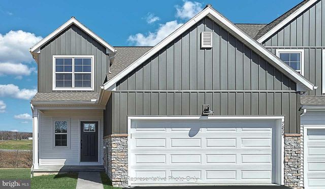 7843 OAK BROOK DR, Harrisburg, PA 17112