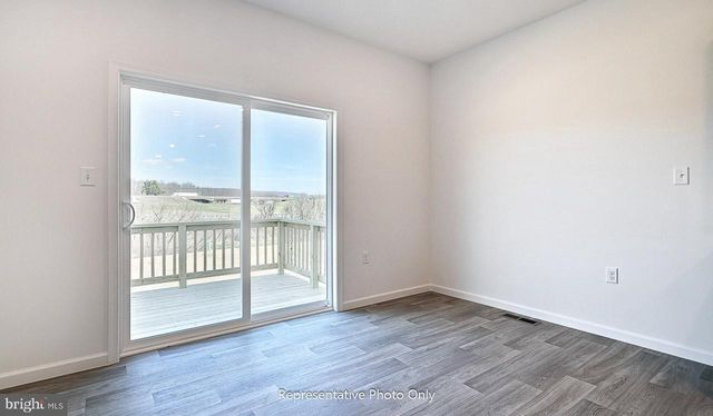 7843 OAK BROOK DR, Harrisburg, PA 17112