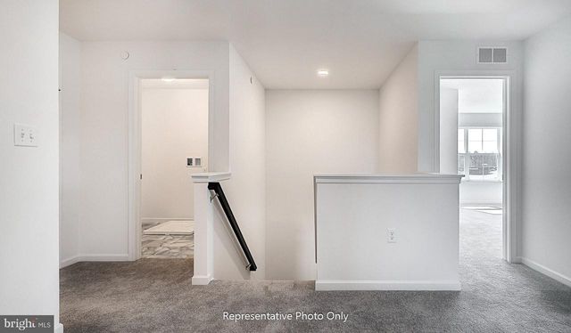 7843 OAK BROOK DR, Harrisburg, PA 17112