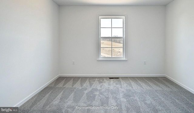 7843 OAK BROOK DR, Harrisburg, PA 17112