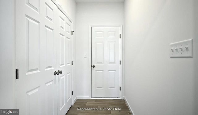 7843 OAK BROOK DR, Harrisburg, PA 17112