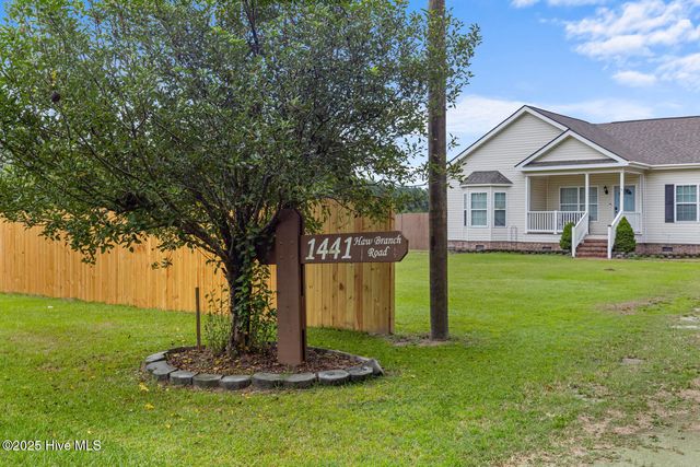 1441 Haw Branch Road, Beulaville, NC 28518