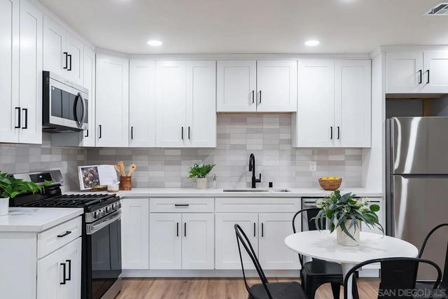 5270 Trojan Ave, San Diego, CA 92115