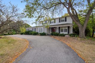 4015 Pinehurst Drive, West Bloomfield, MI 48322