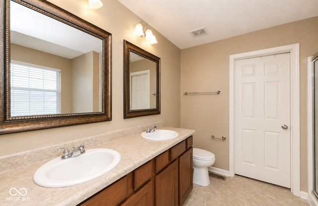 3391 Roundlake Lane, Whitestown, IN 46075