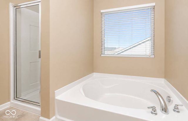 3391 Roundlake Lane, Whitestown, IN 46075