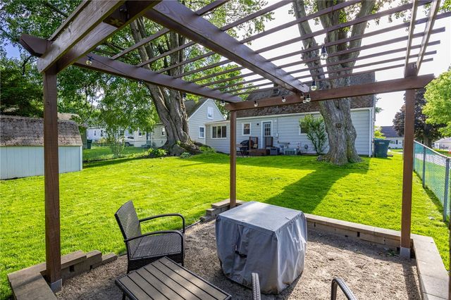 118 Duxbury Road, Greece, NY 14626