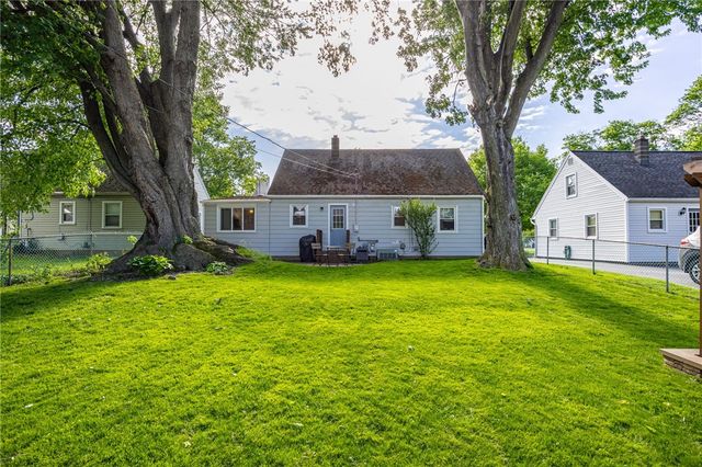 118 Duxbury Road, Greece, NY 14626
