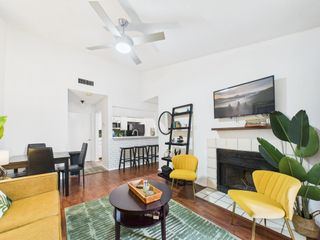 806 W 24th ST 300, Austin, TX 78705