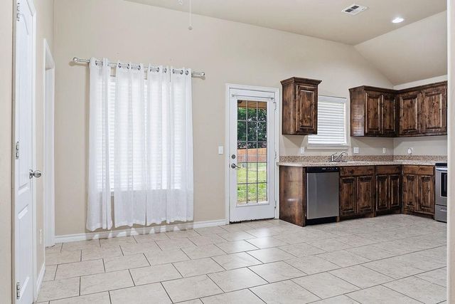 224 Comanche, Cashion, OK 73016