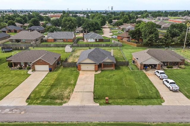 224 Comanche, Cashion, OK 73016