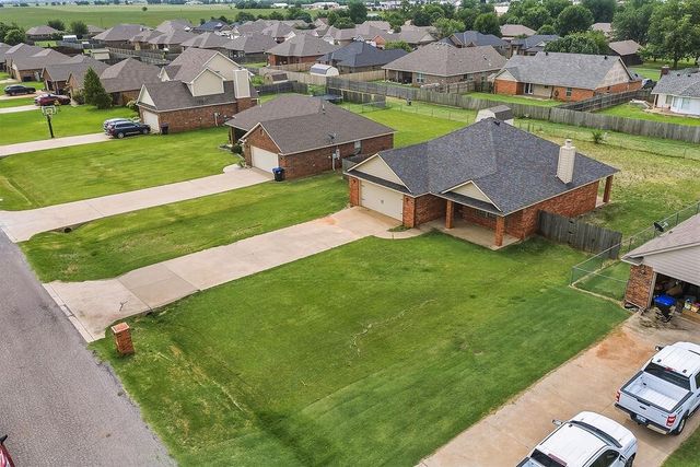 224 Comanche, Cashion, OK 73016
