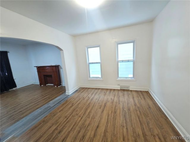 60 Pomona Place, Buffalo, NY 14210