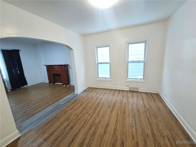 60 Pomona Place, Buffalo, NY 14210