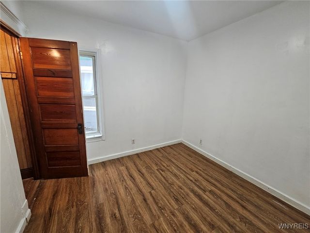 60 Pomona Place, Buffalo, NY 14210