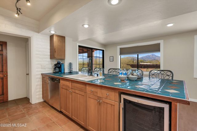 5122 W Camino De La Amapola, Tucson, AZ 85745