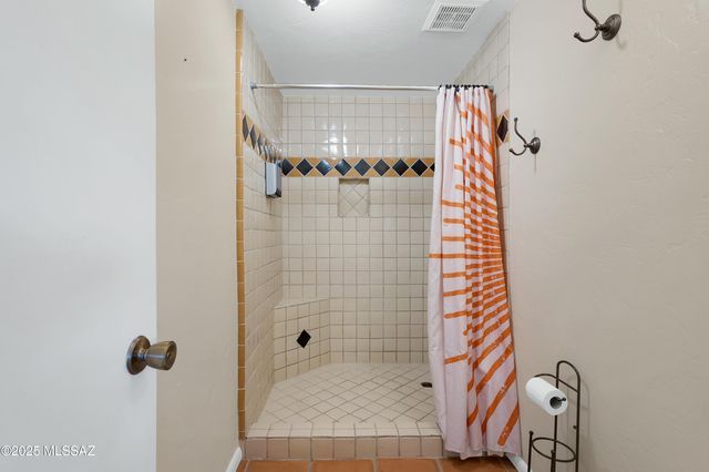 5122 W Camino De La Amapola, Tucson, AZ 85745