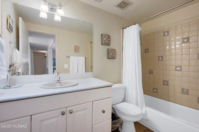 5122 W Camino De La Amapola, Tucson, AZ 85745