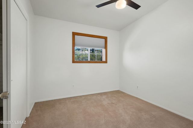 5122 W Camino De La Amapola, Tucson, AZ 85745