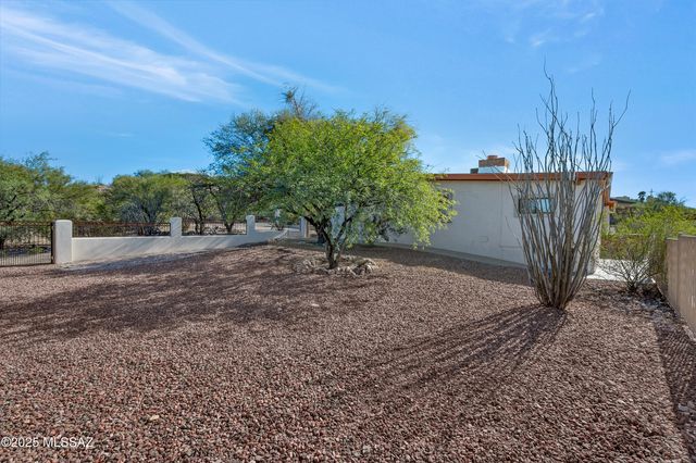 5122 W Camino De La Amapola, Tucson, AZ 85745