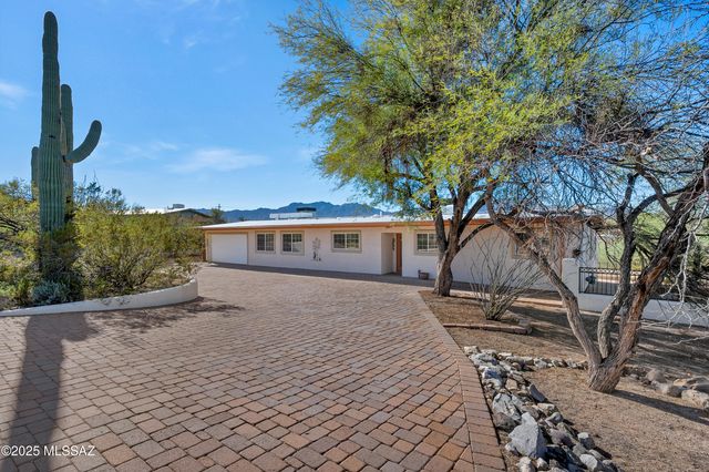 5122 W Camino De La Amapola, Tucson, AZ 85745