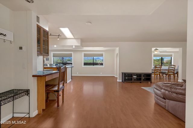 5122 W Camino De La Amapola, Tucson, AZ 85745