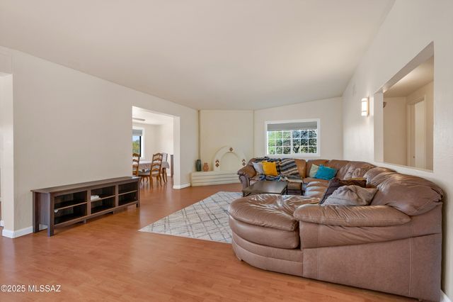 5122 W Camino De La Amapola, Tucson, AZ 85745