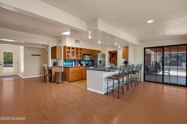 5122 W Camino De La Amapola, Tucson, AZ 85745